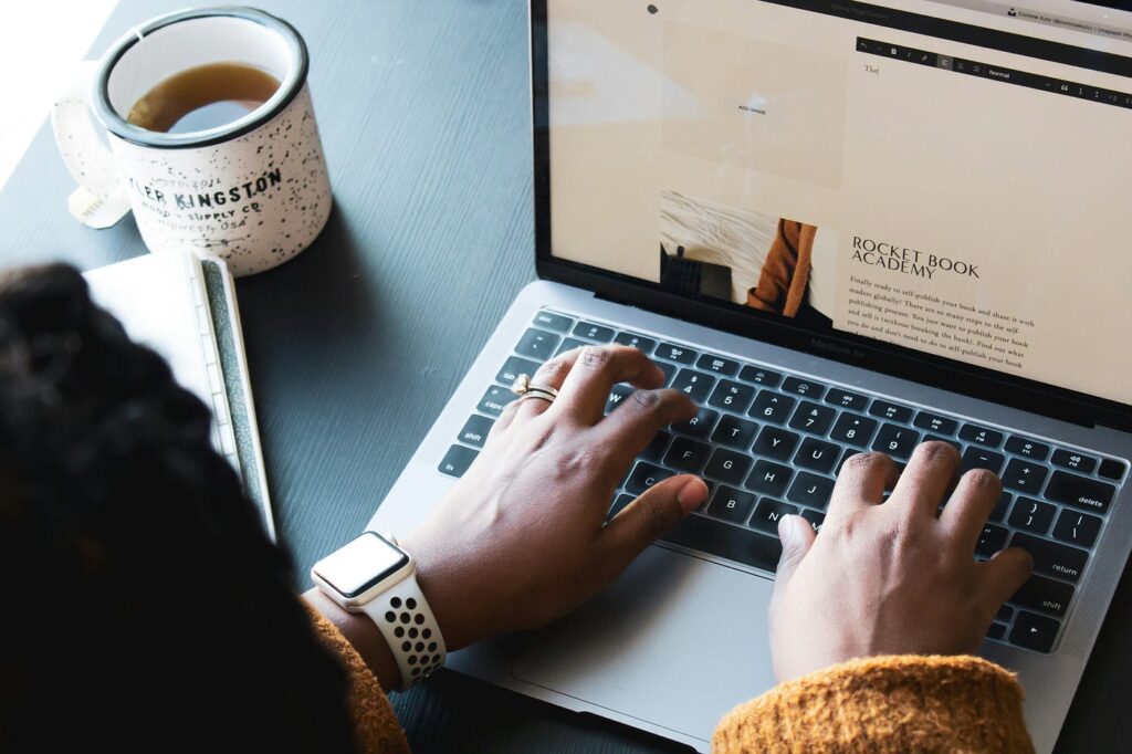 Hire GIF Freelancer