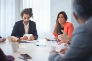 how to become an economist in india